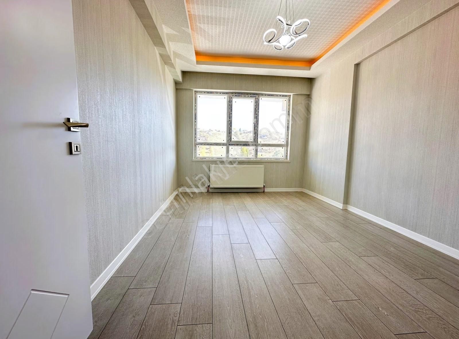 Özçelikler'den_katta_geniş_mutfaklı_park_manzaralı_yapılı_2+1_ - Görsel 8