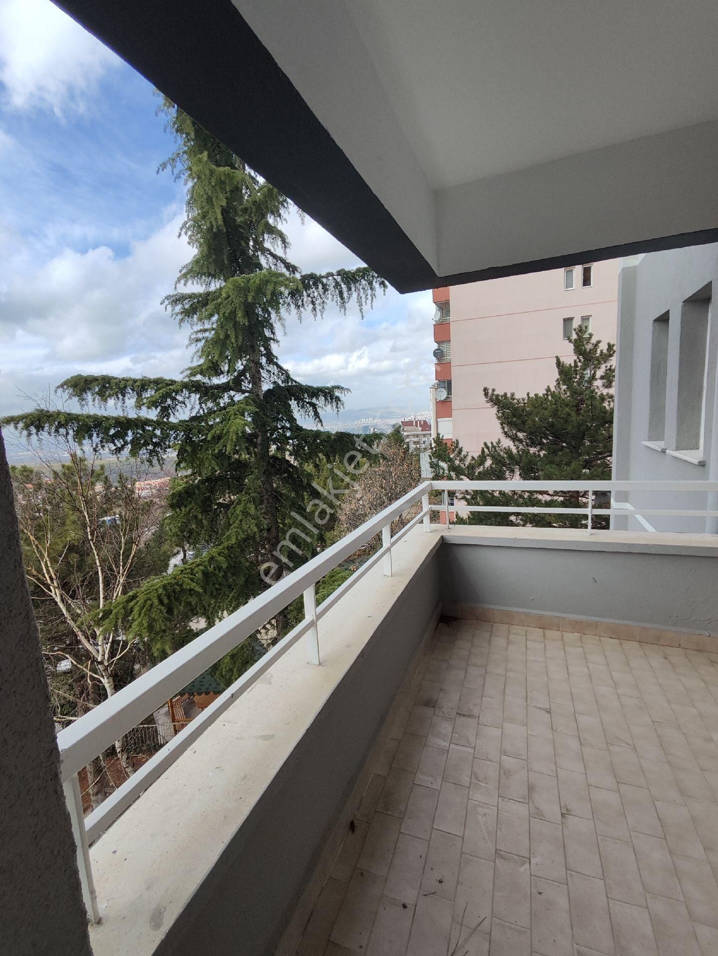 Sahibinden Keklikpınarında Dikmen Caddesi Yakını Ara Kat 3+1 140 M2 Ön Cephe Manzaralı Daire - Görsel 24