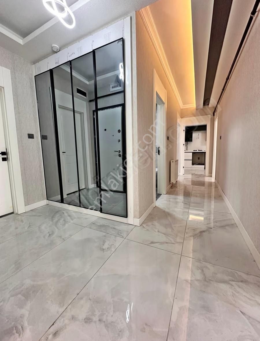 Özçelikler'den_cadde_yanı_merkezi_konum'da_masrafsız_3+1_daire_ - Görsel 17