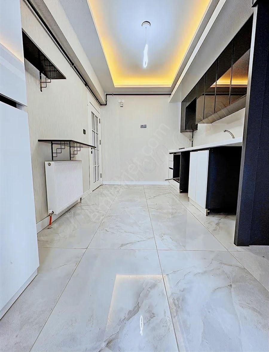 Özçelikler'den_cadde_yanı_merkezi_konum'da_masrafsız_3+1_daire_ - Görsel 23