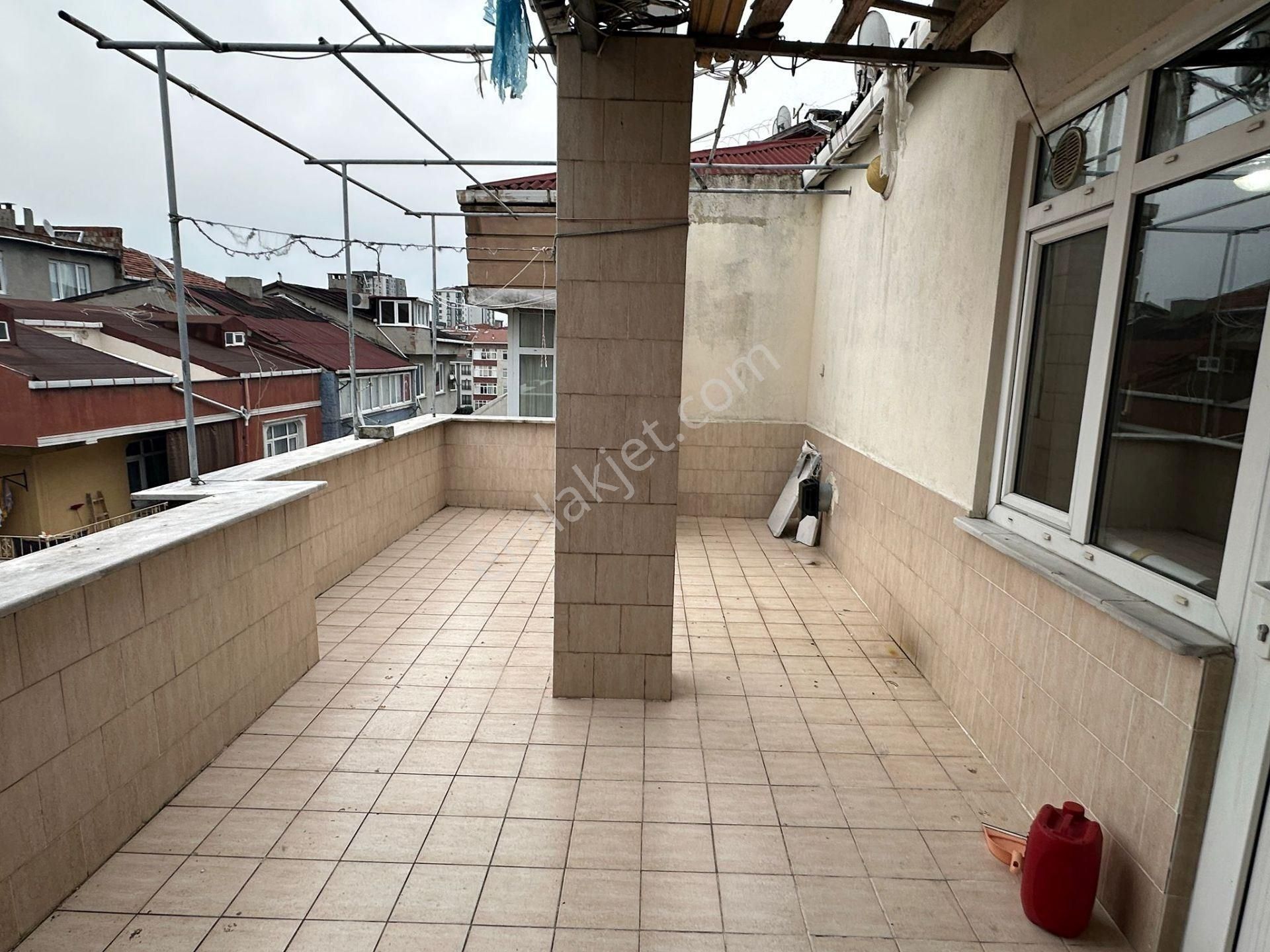 Bağcılar Güneşli Mahallesi Kiralık Teraslı 1+1 Daire - Görsel 16