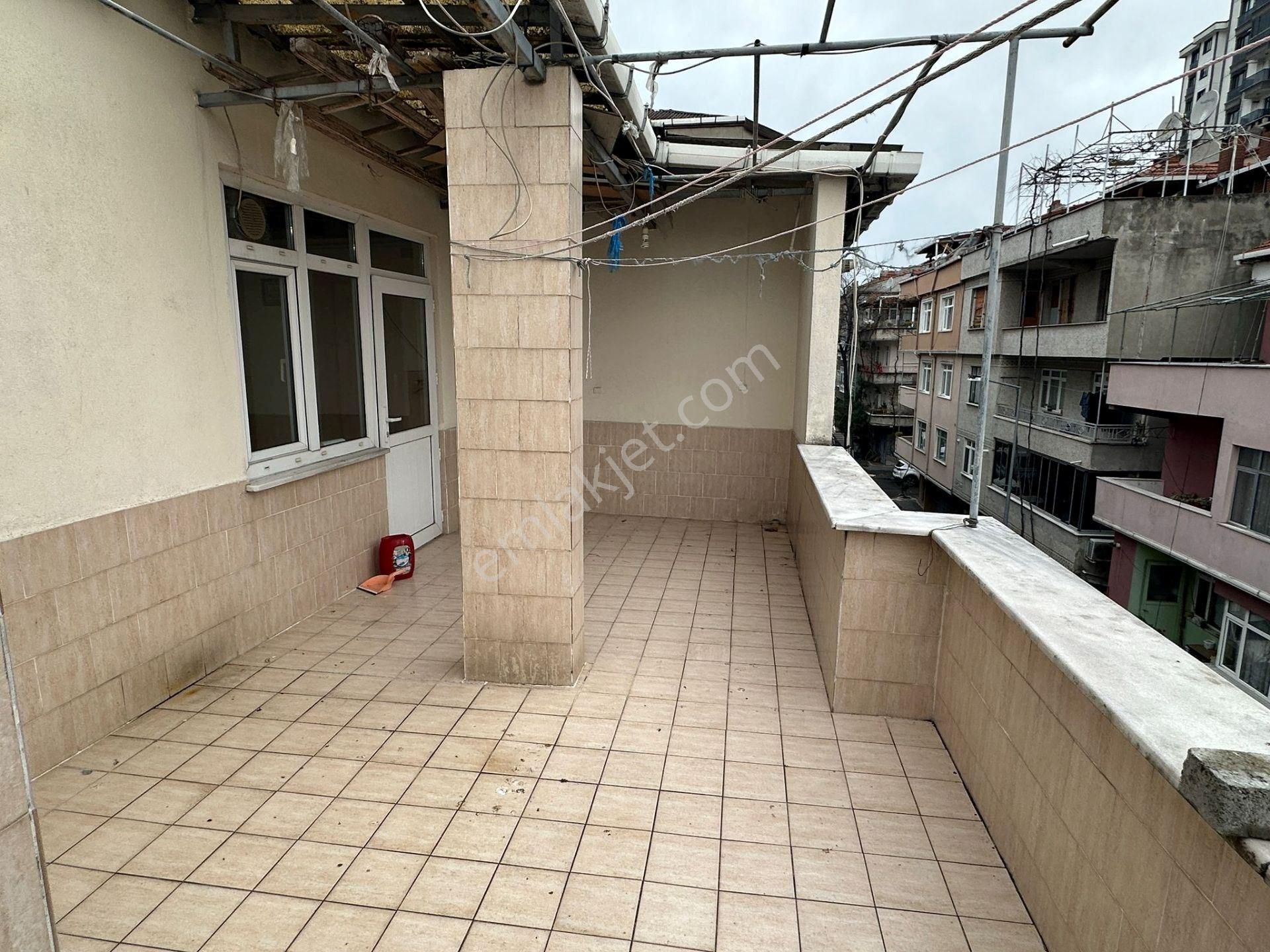 Bağcılar Güneşli Mahallesi Kiralık Teraslı 1+1 Daire - Görsel 26