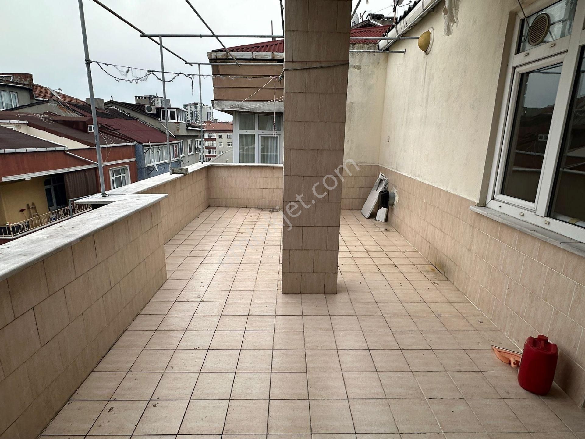 Bağcılar Güneşli Mahallesi Kiralık Teraslı 1+1 Daire - Görsel 7