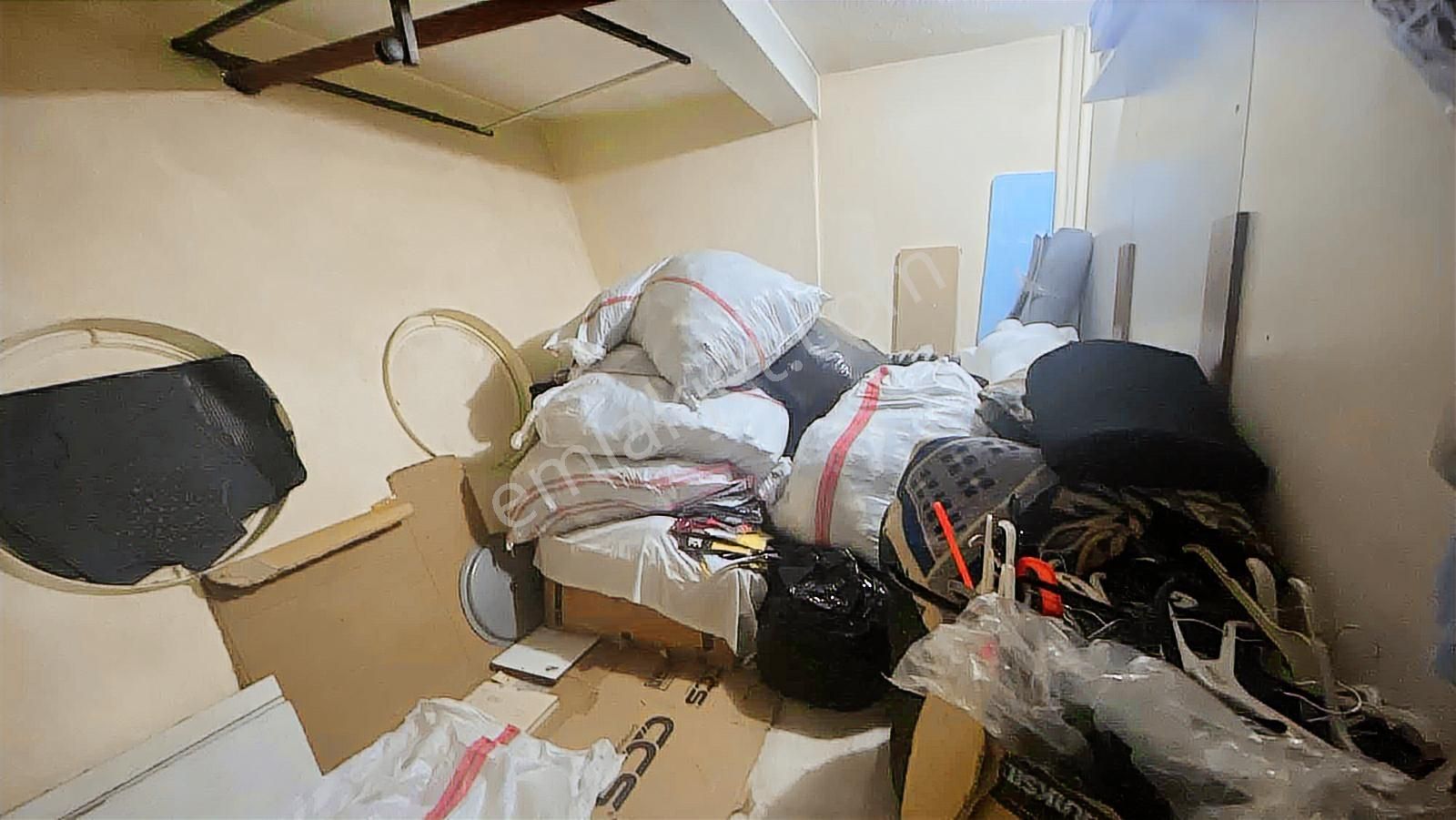 Yatırım Fırsatı Demirci İş Merkezinde 3 Katlı Satılık Dükkan - Görsel 29