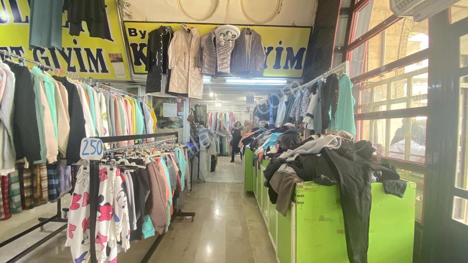 Yatırım Fırsatı Demirci İş Merkezinde 3 Katlı Satılık Dükkan - Görsel 26