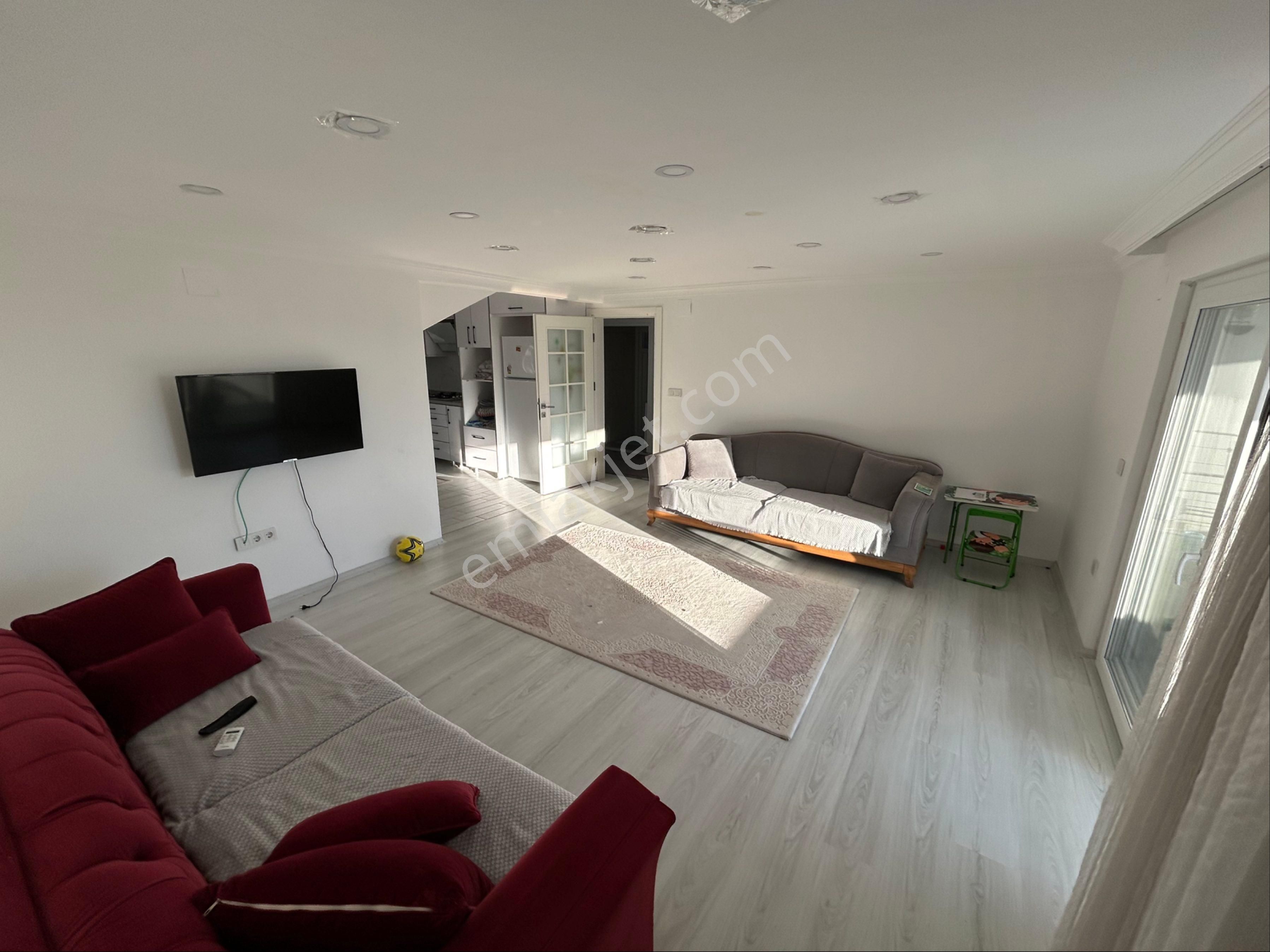 Gizemli Emlaktan Eşyalı Kiralık 2+1 Merkezde Daire