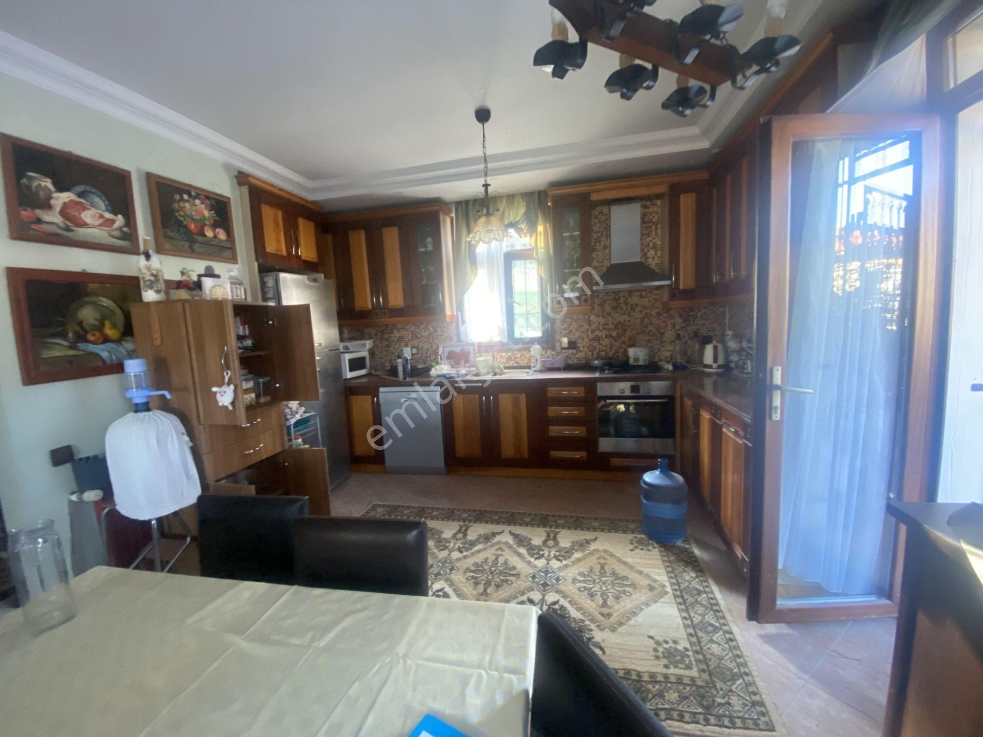 Ayvalık Camlık Da Satılık Mustakil Ev.deniz Manzaralı. - Görsel 2