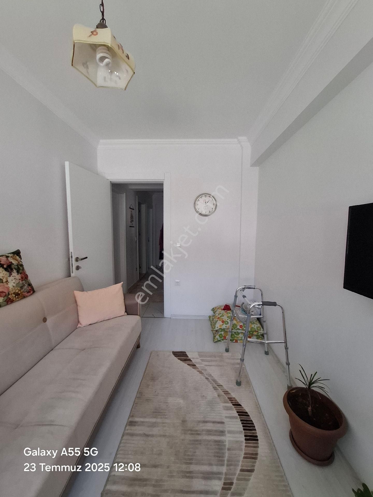 Bayır Mahlesi Okul Bölgesinde 3+1 Kiralık Muhteşem Daire - Görsel 3