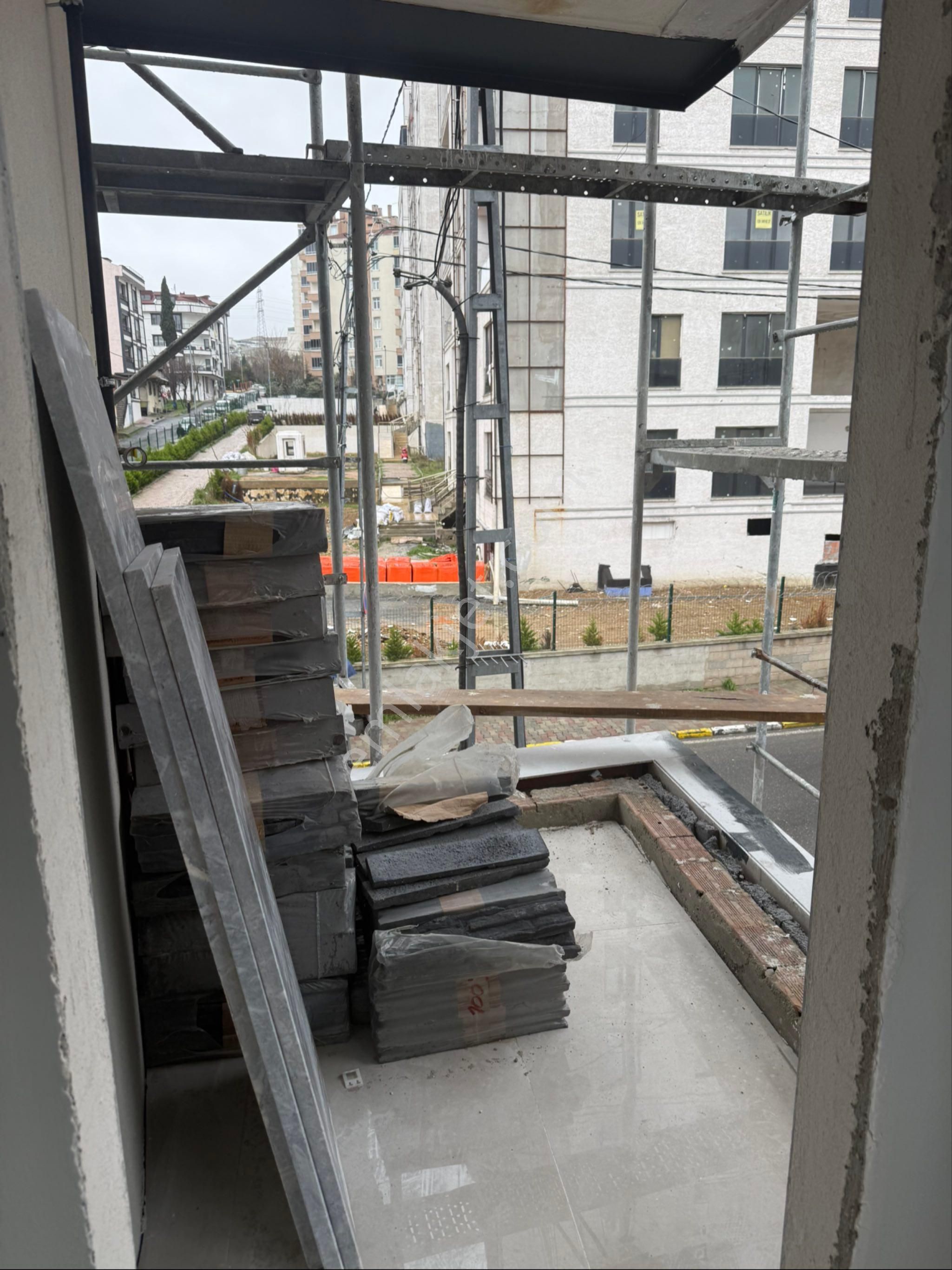 Halkalı Merkez Mah. Tüm Odaları Güneş Gören 2+1 Balkonlu Daire - Görsel 5