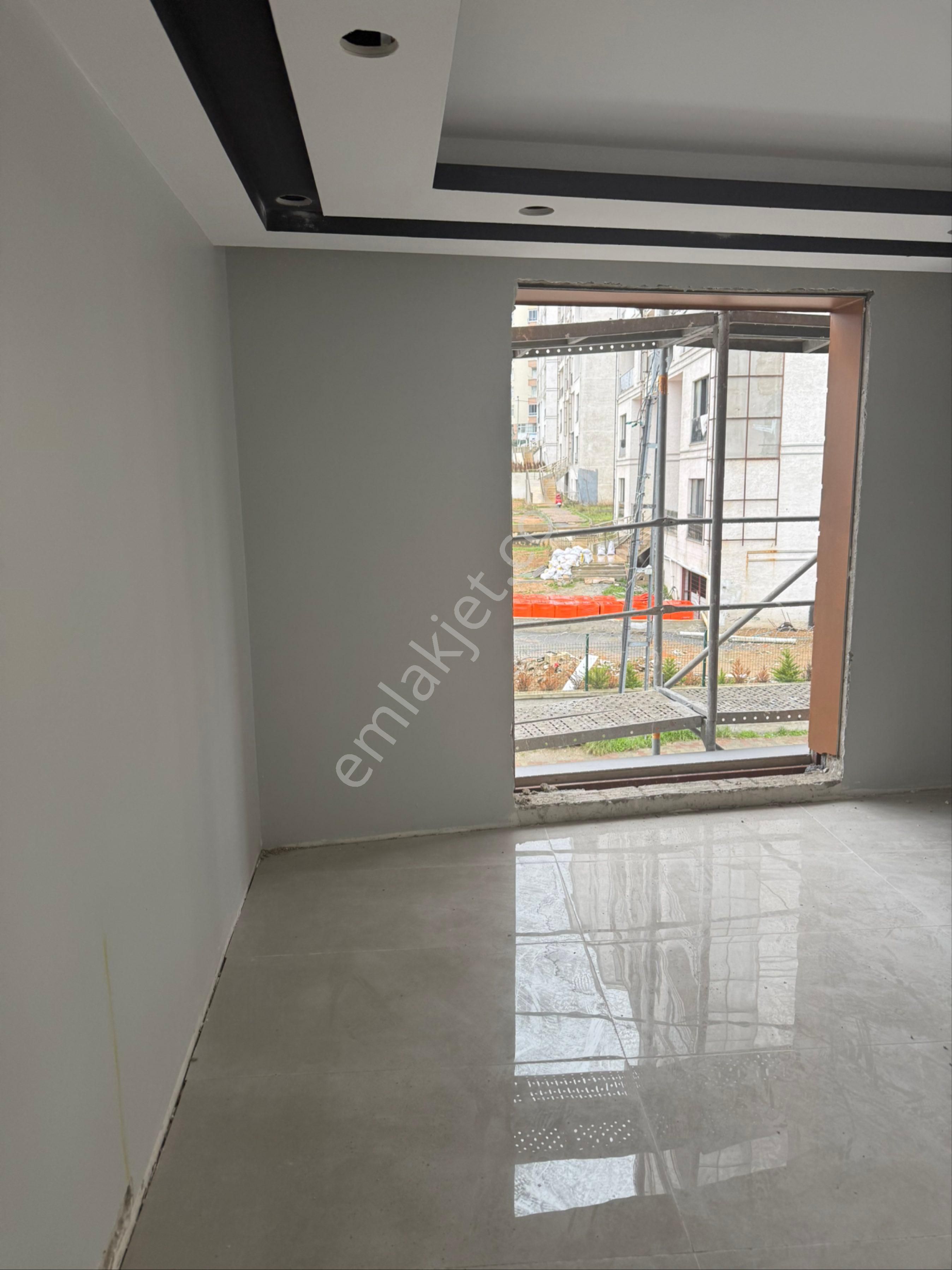 Halkalı Merkez Mah. Tüm Odaları Güneş Gören 2+1 Balkonlu Daire - Görsel 2