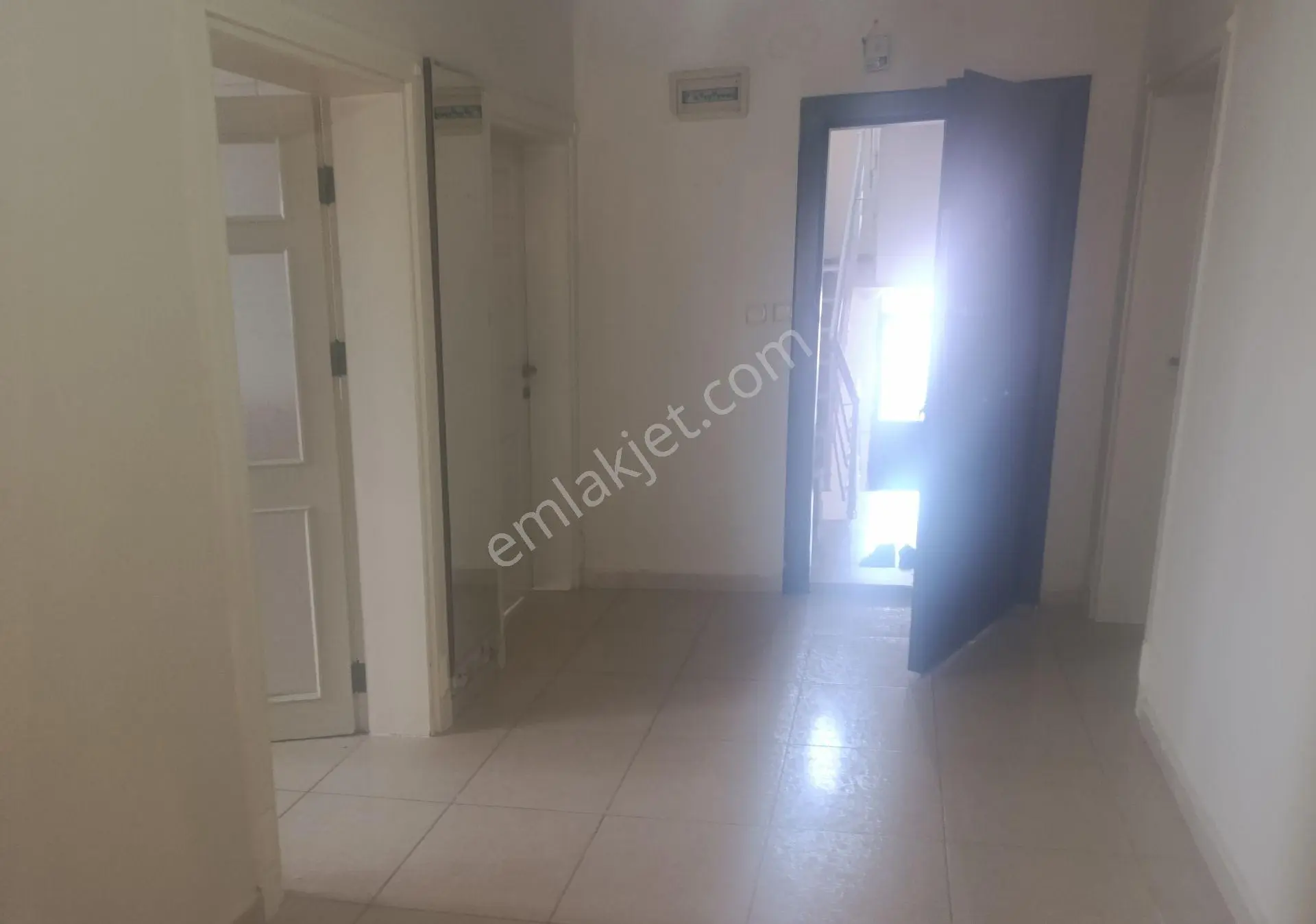 Çınarlıda Kiralık Ev 3. Kat - Görsel 3