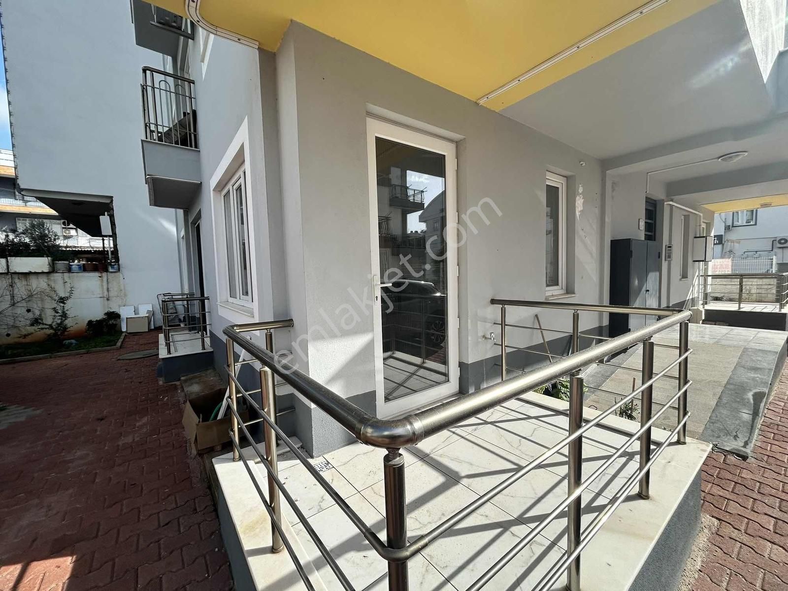 Çamlıbelde Tramvay Dibi Y.giriş Ayrı Mutfak Daire Çok Güzel - Görsel 2