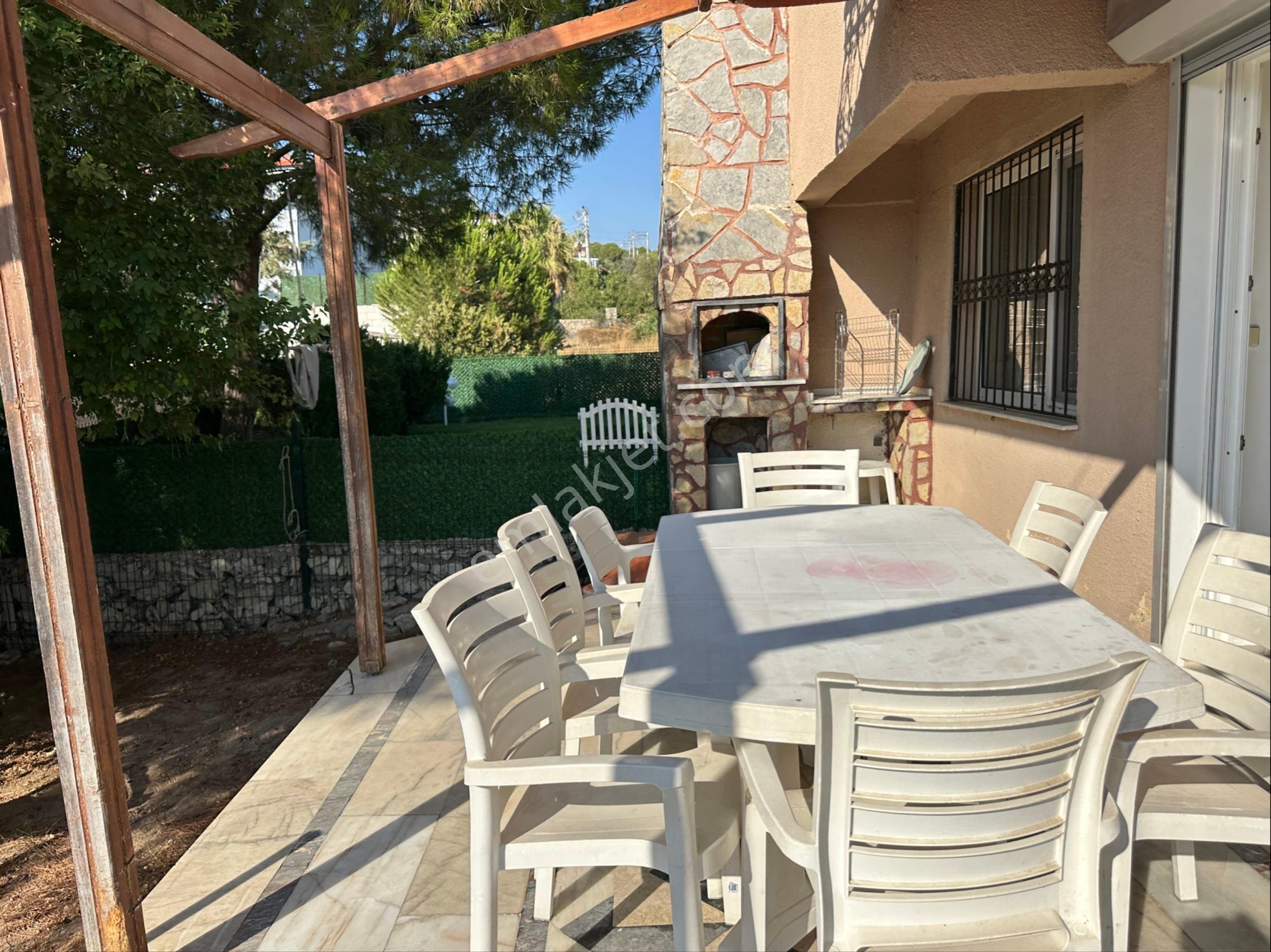 Çeşme Alaçatı Da Satılık Tripleks Yazlık Villa - Görsel 16