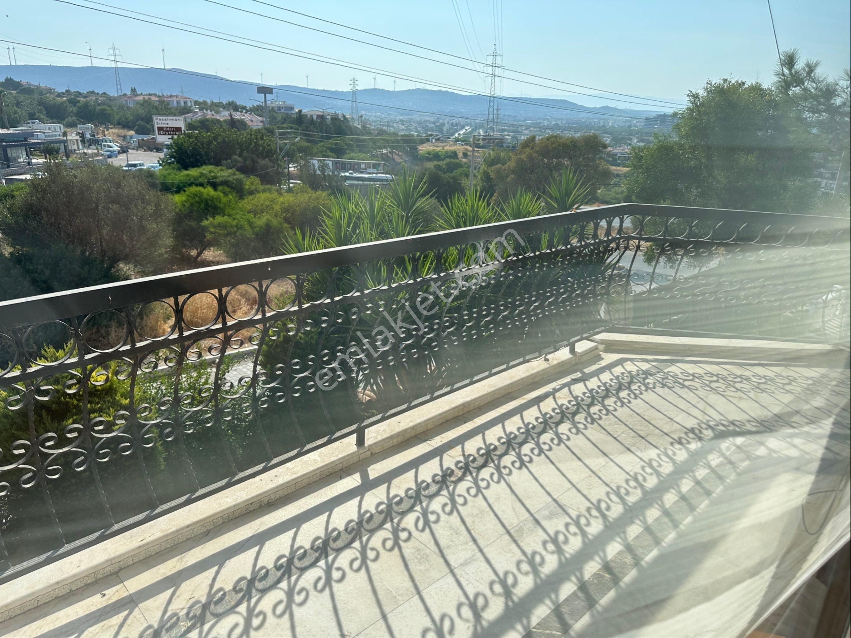 Çeşme Alaçatı Da Satılık Tripleks Yazlık Villa - Görsel 14