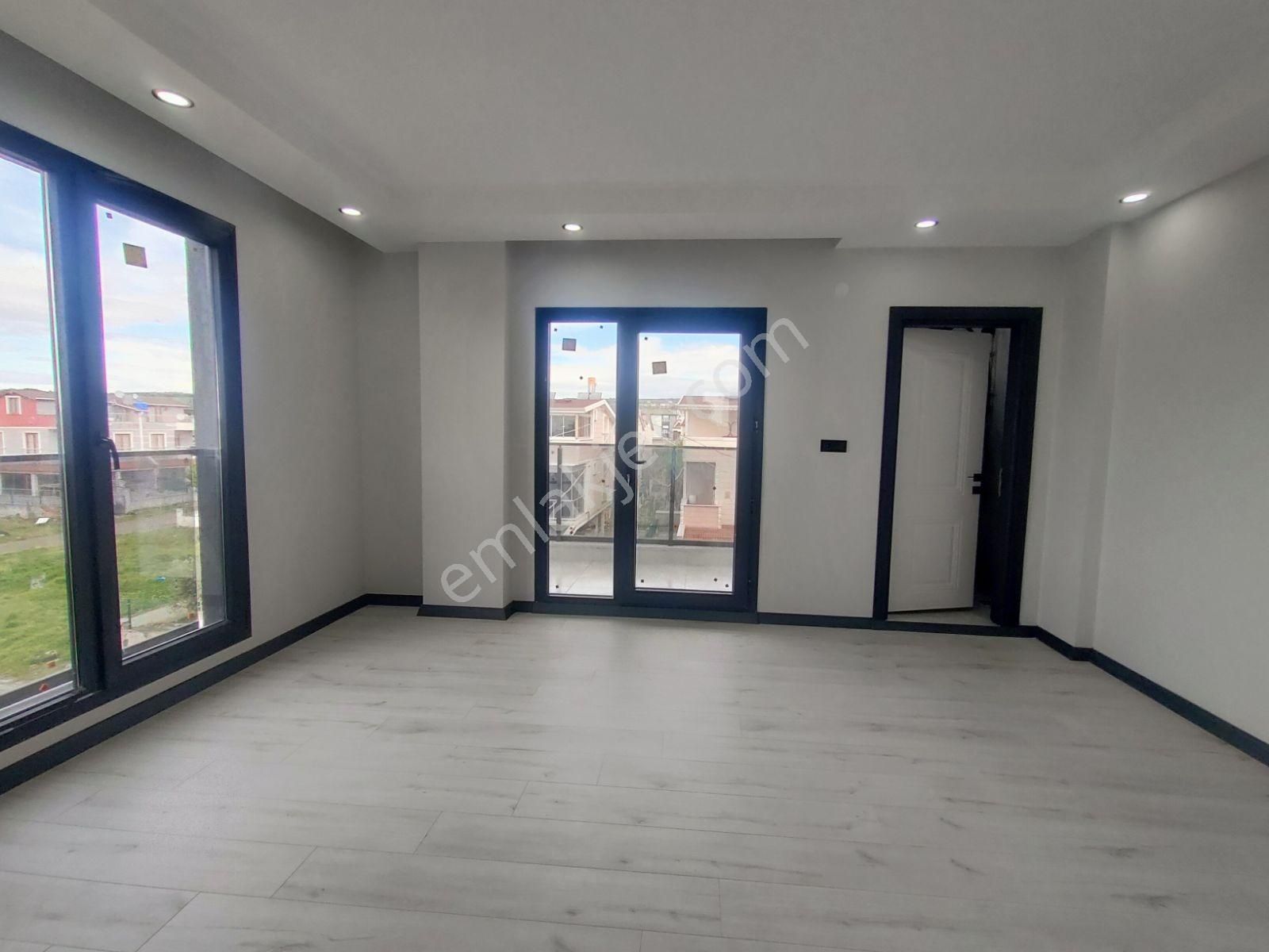 Kartallar'dan Merkezde Geniş Ve Ferah Odalı 4+1 Bahçeli Yazlık. - Görsel 6