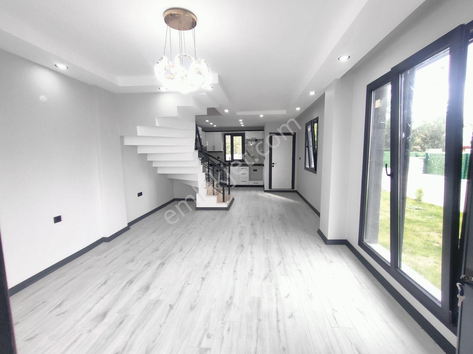 Kartallar'dan Merkezde Geniş Ve Ferah Odalı 4+1 Bahçeli Yazlık. - Görsel 20