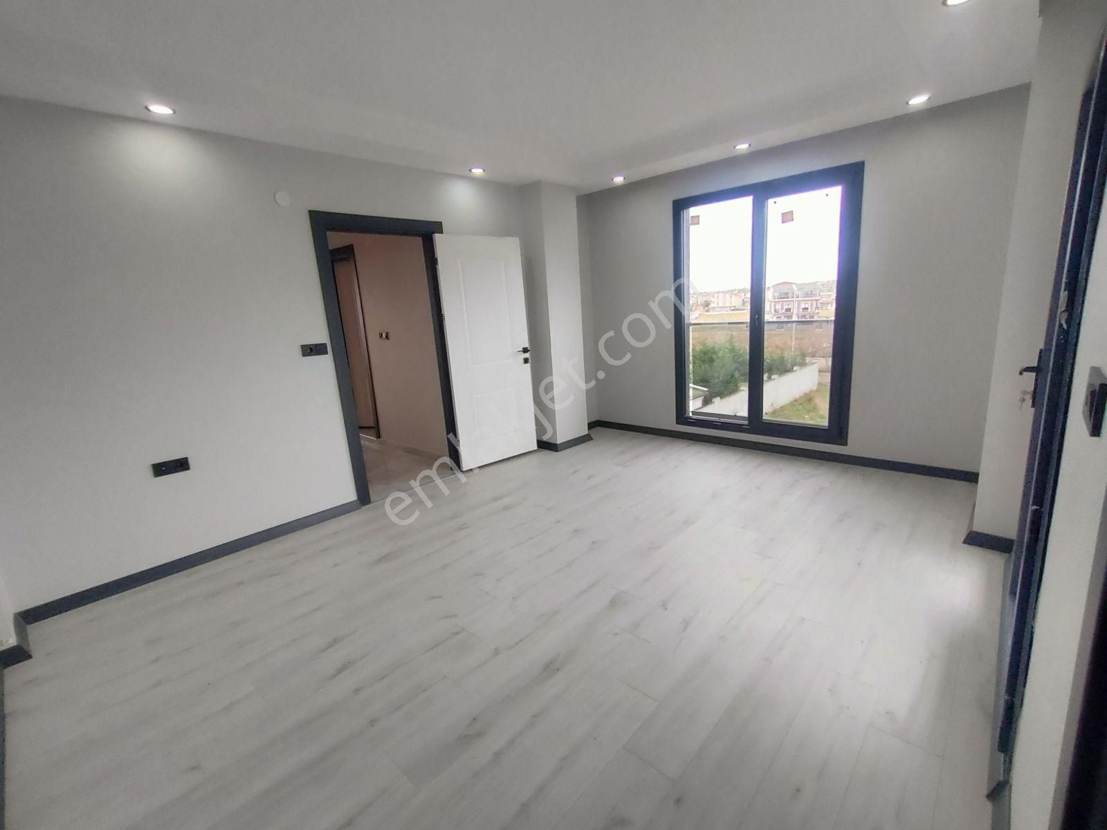 Kartallar'dan Merkezde Geniş Ve Ferah Odalı 4+1 Bahçeli Yazlık. - Görsel 4