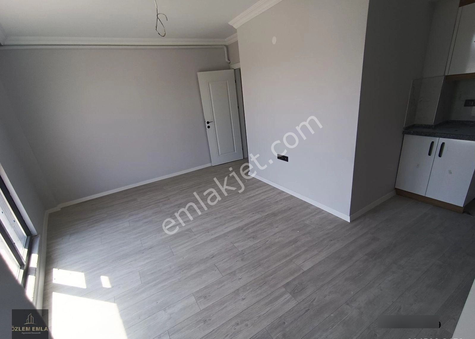 Bandırma Özlem Gayrimenkulden Yenimahallede 2+0 Kiralık Daire - Görsel 3