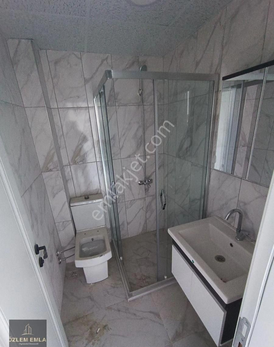 Bandırma Özlem Gayrimenkulden Yenimahallede 2+0 Kiralık Daire - Görsel 4