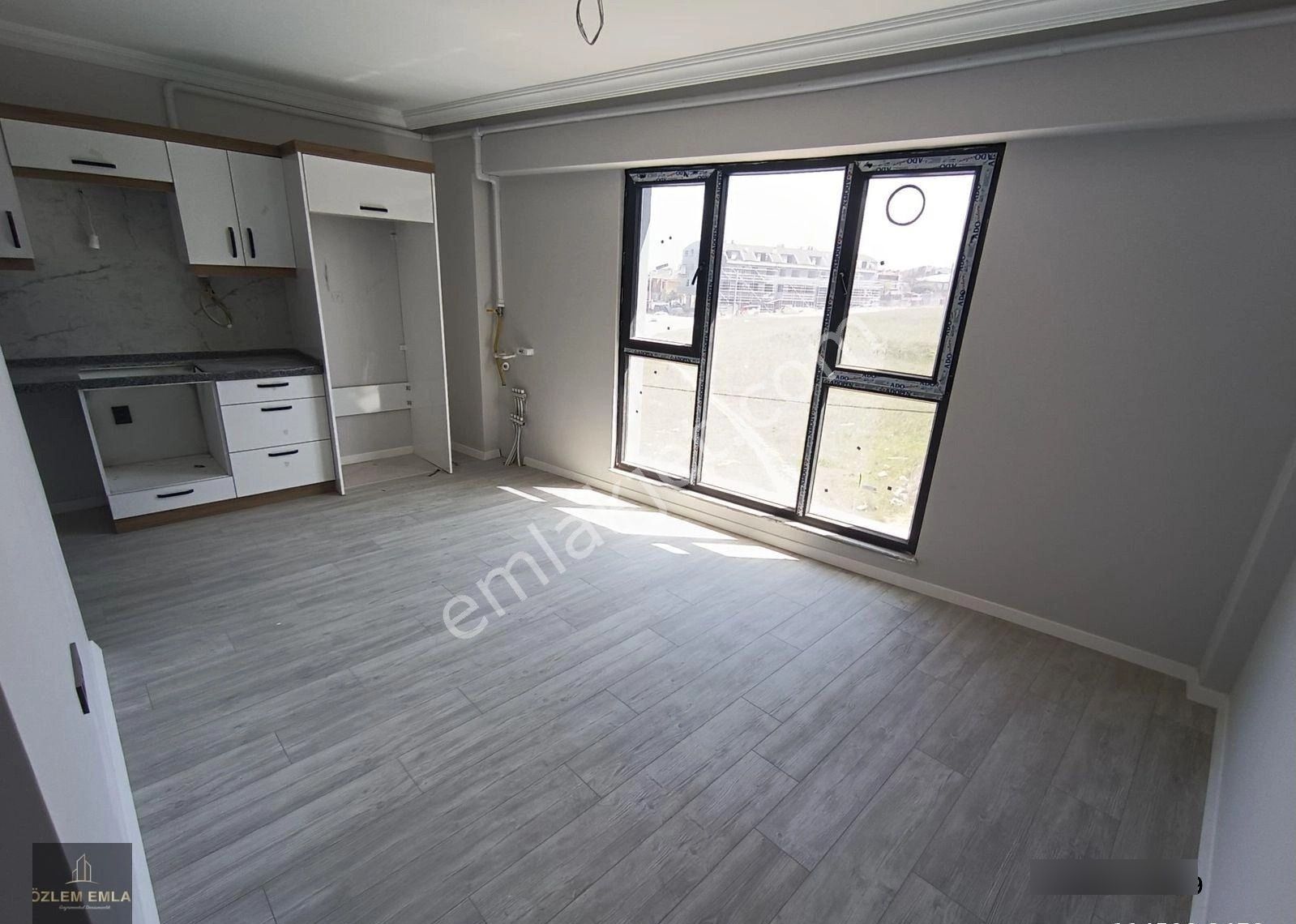 Bandırma Özlem Gayrimenkulden Yenimahallede 2+0 Kiralık Daire - Görsel 11