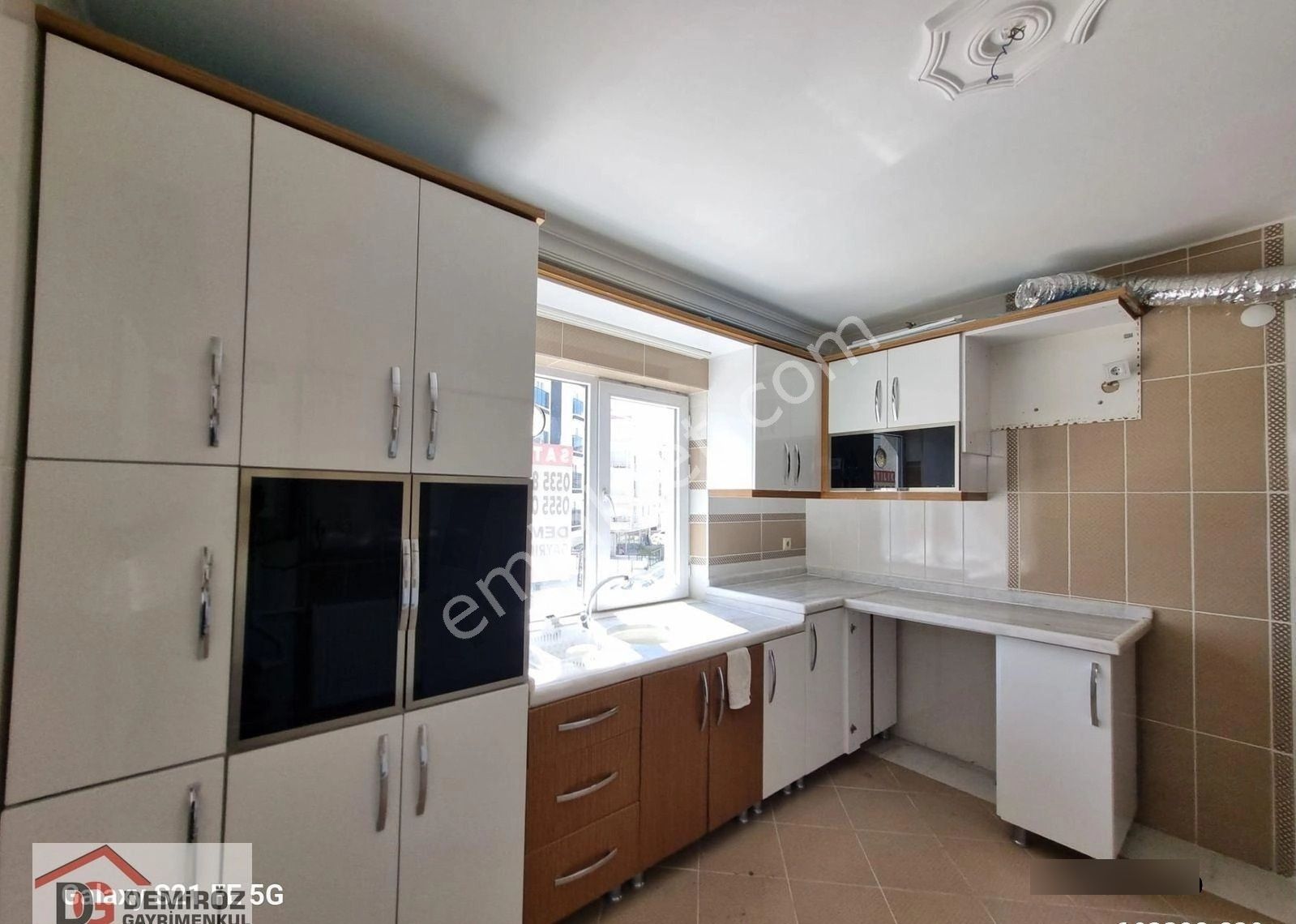 Cadde Üzerinde Konum Harikası Geniş 2+1 Katta Daire 📍 - Görsel 34