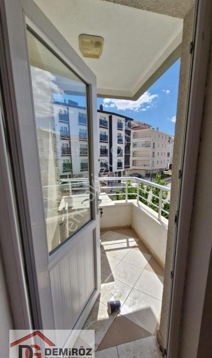 Cadde Üzerinde Konum Harikası Geniş 2+1 Katta Daire 📍 - Görsel 4