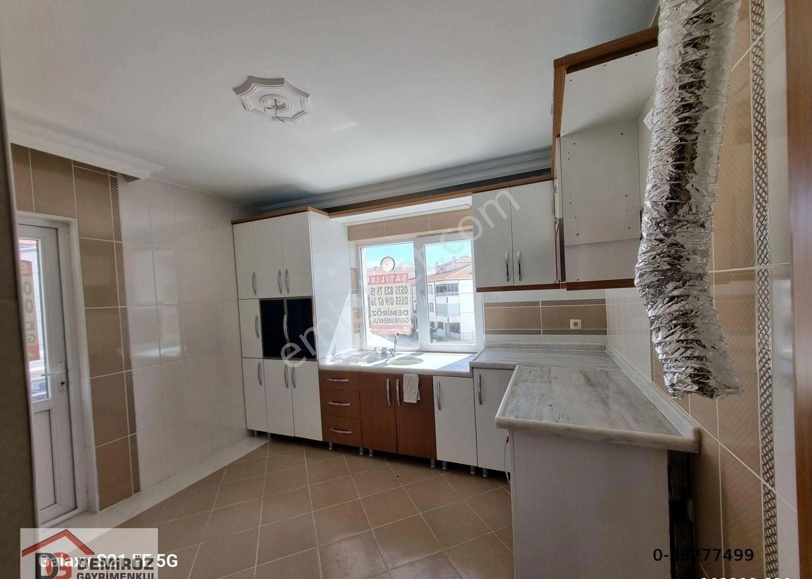 Cadde Üzerinde Konum Harikası Geniş 2+1 Katta Daire 📍 - Görsel 23