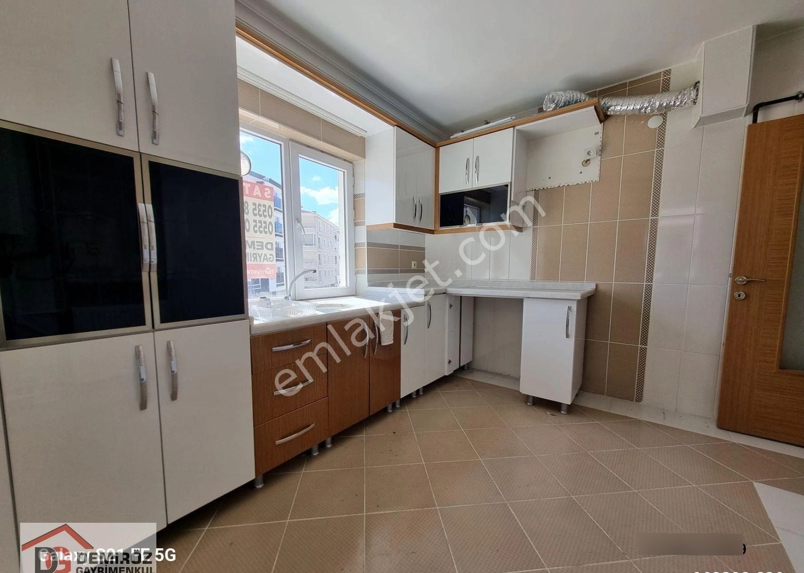 Cadde Üzerinde Konum Harikası Geniş 2+1 Katta Daire 📍 - Görsel 25