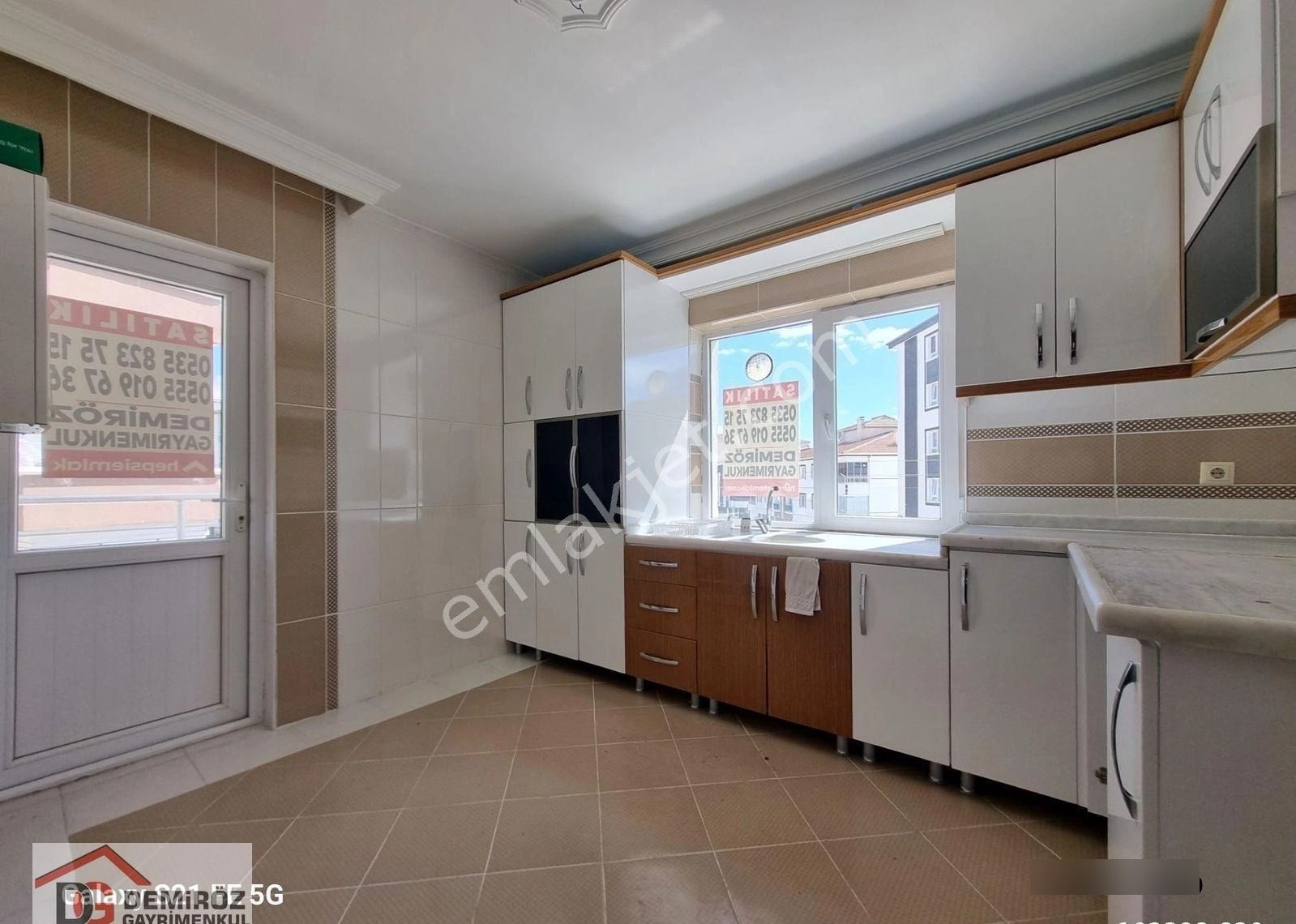 Cadde Üzerinde Konum Harikası Geniş 2+1 Katta Daire 📍 - Görsel 9