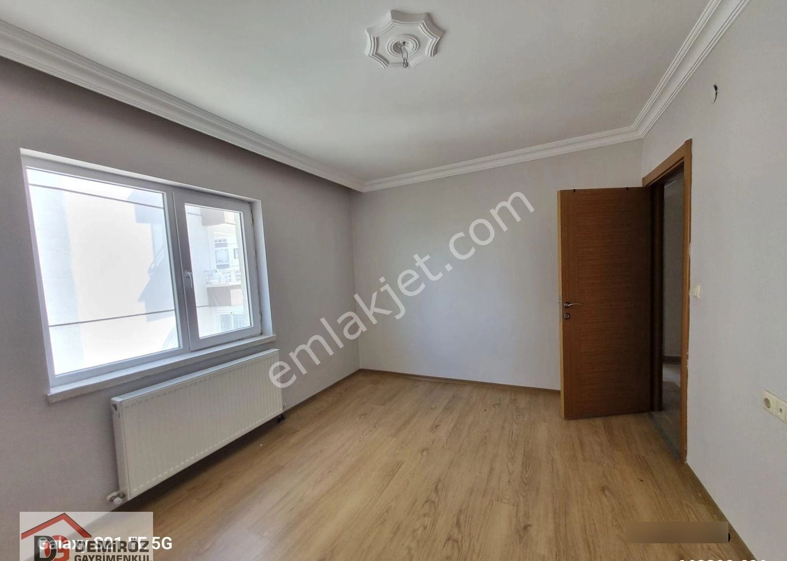 Cadde Üzerinde Konum Harikası Geniş 2+1 Katta Daire 📍 - Görsel 14