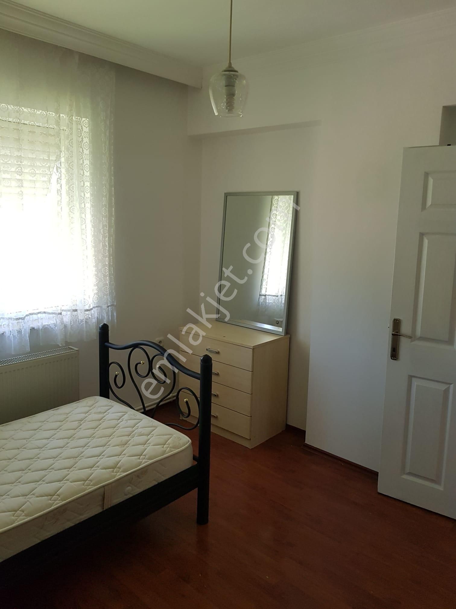 Çağlayan,da 2 +1 Kombili Klimalı Ara Kat Kullanışlı Daire - Görsel 2