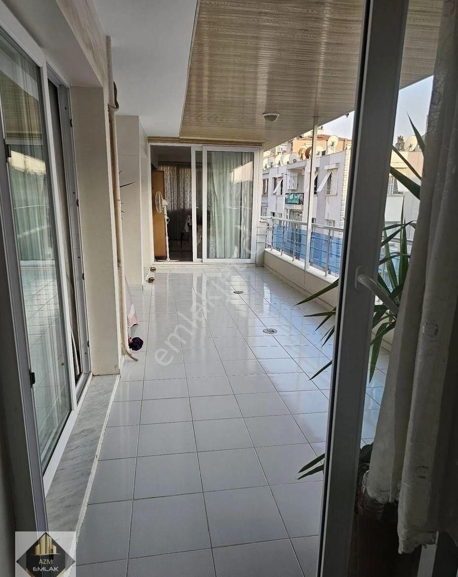 Güzelyalı'nın Nezih Sokağında 205m2 Satılık Bakımlı Daire - Görsel 5