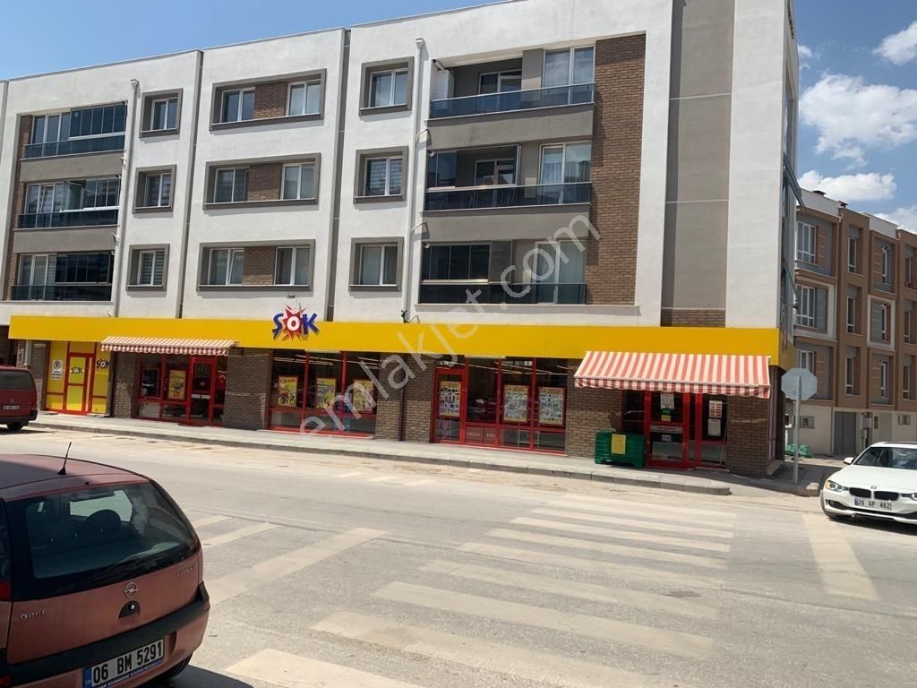 Beşevler Mevkii'nde Ve Şahin Cd. Üzerinde Kiralık 2+0 Lüks Daire