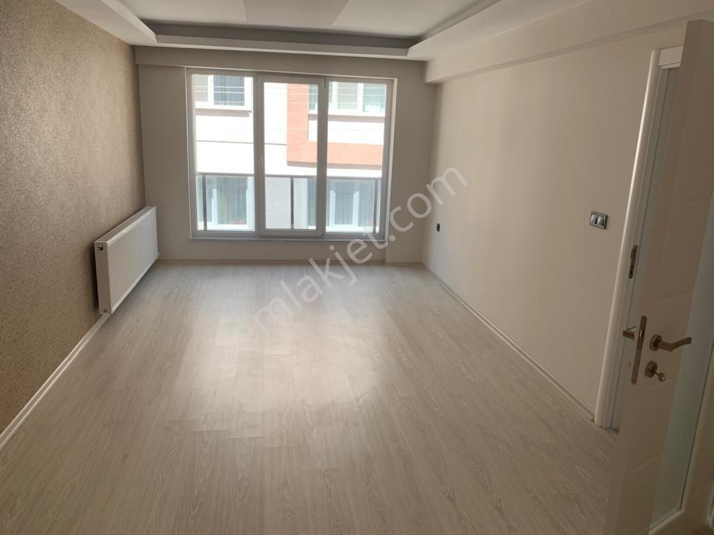 Beşevler Mevkii'nde Ve Şahin Cd. Üzerinde Kiralık 2+0 Lüks Daire - Görsel 23