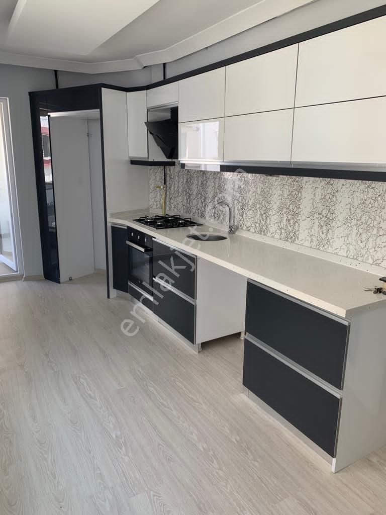 Beşevler Mevkii'nde Ve Şahin Cd. Üzerinde Kiralık 2+0 Lüks Daire - Görsel 2