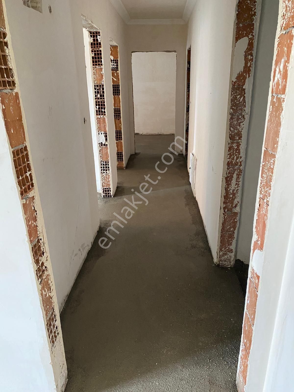 Roma' Dan Cerrah' Da Satılık Daire - Görsel 11