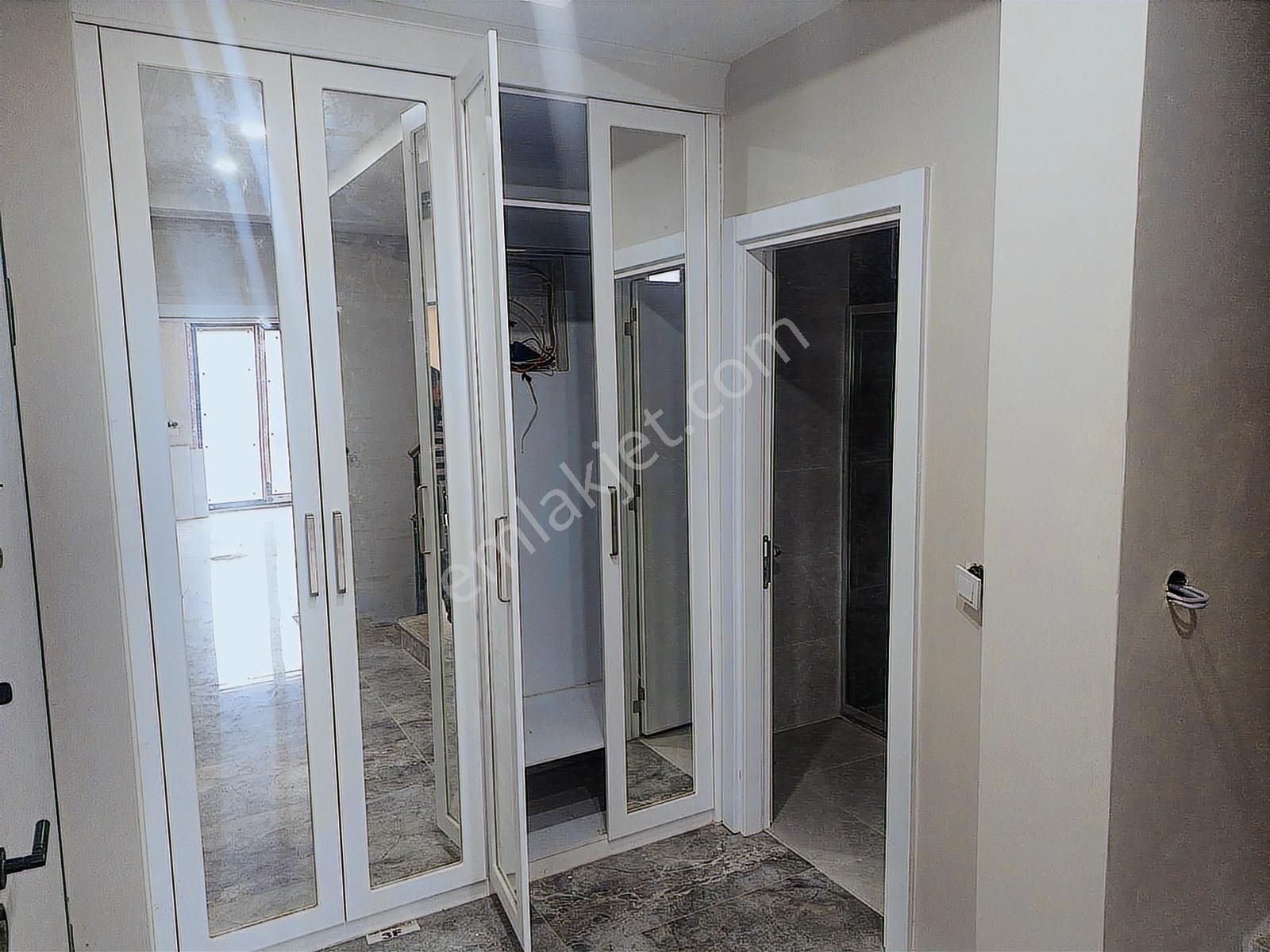 Beylikdüzü Dereağzında Satılık 5+1 Villa - Görsel 3