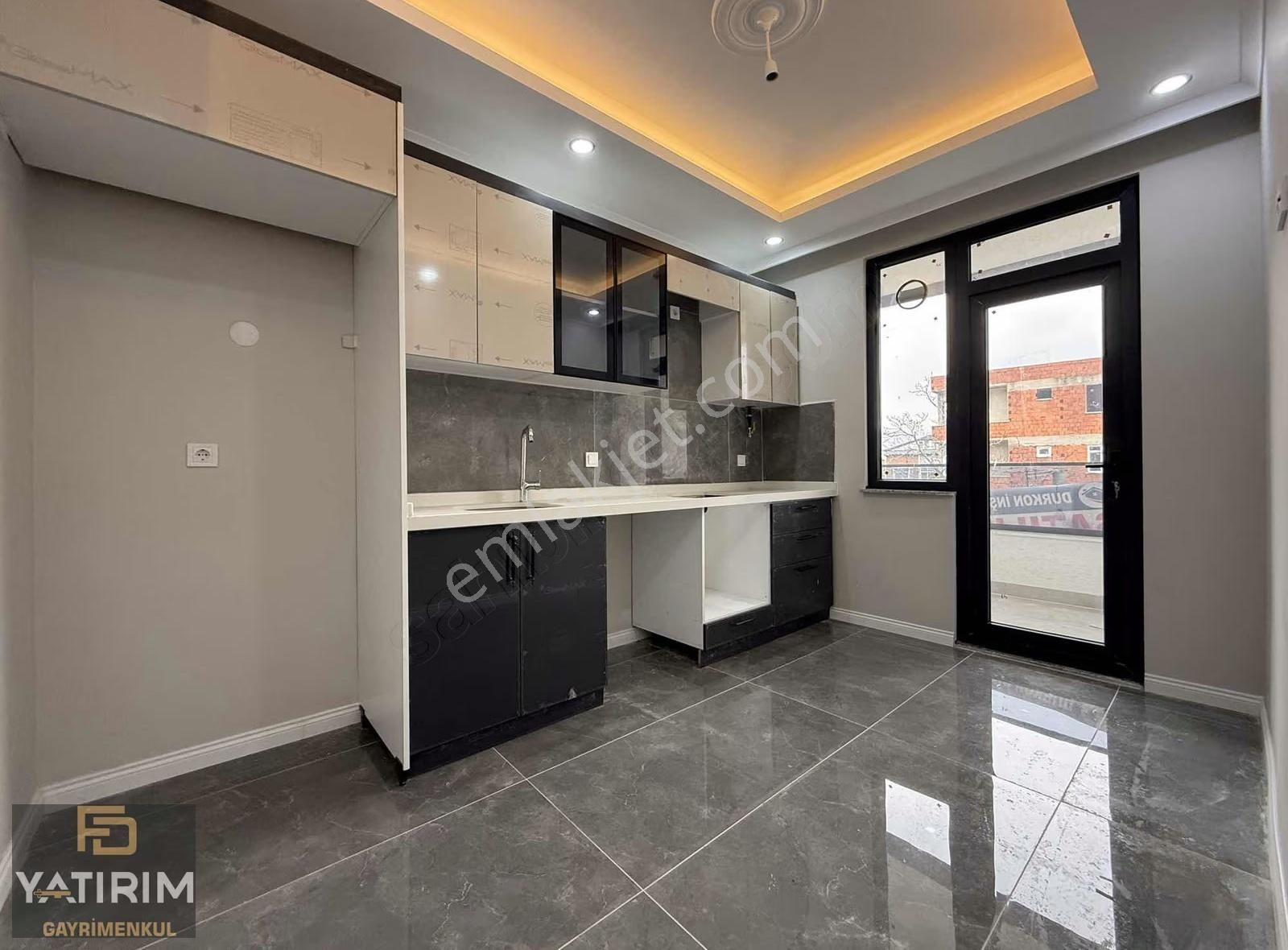 İstasyon Cad.yakını 2+1 Asansörlü Lüks Ara Kat Daire