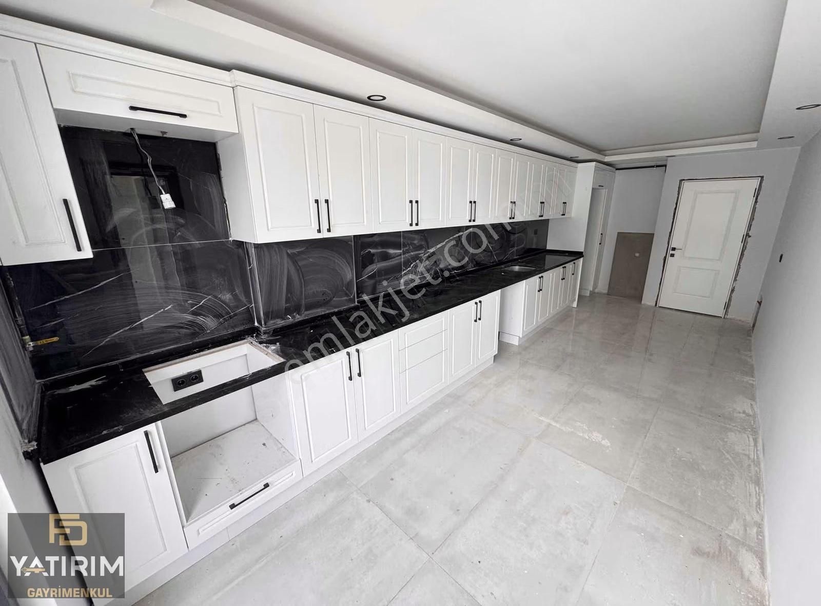 Bayramoğlu Merkezde Deniz Manzaralı 4+1 200 M2 Asansörlü Dubleks - Görsel 31