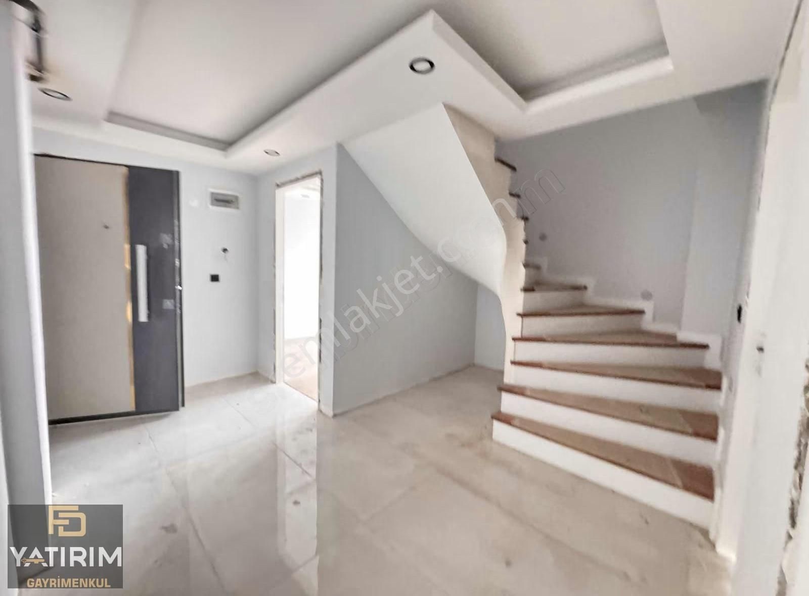 Bayramoğlu Merkezde Deniz Manzaralı 4+1 200 M2 Asansörlü Dubleks - Görsel 4