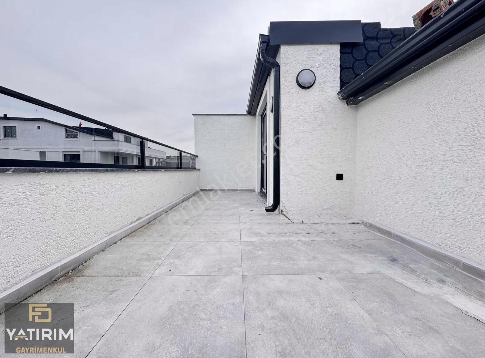 Bayramoğlu Merkezde Deniz Manzaralı 4+1 200 M2 Asansörlü Dubleks - Görsel 11