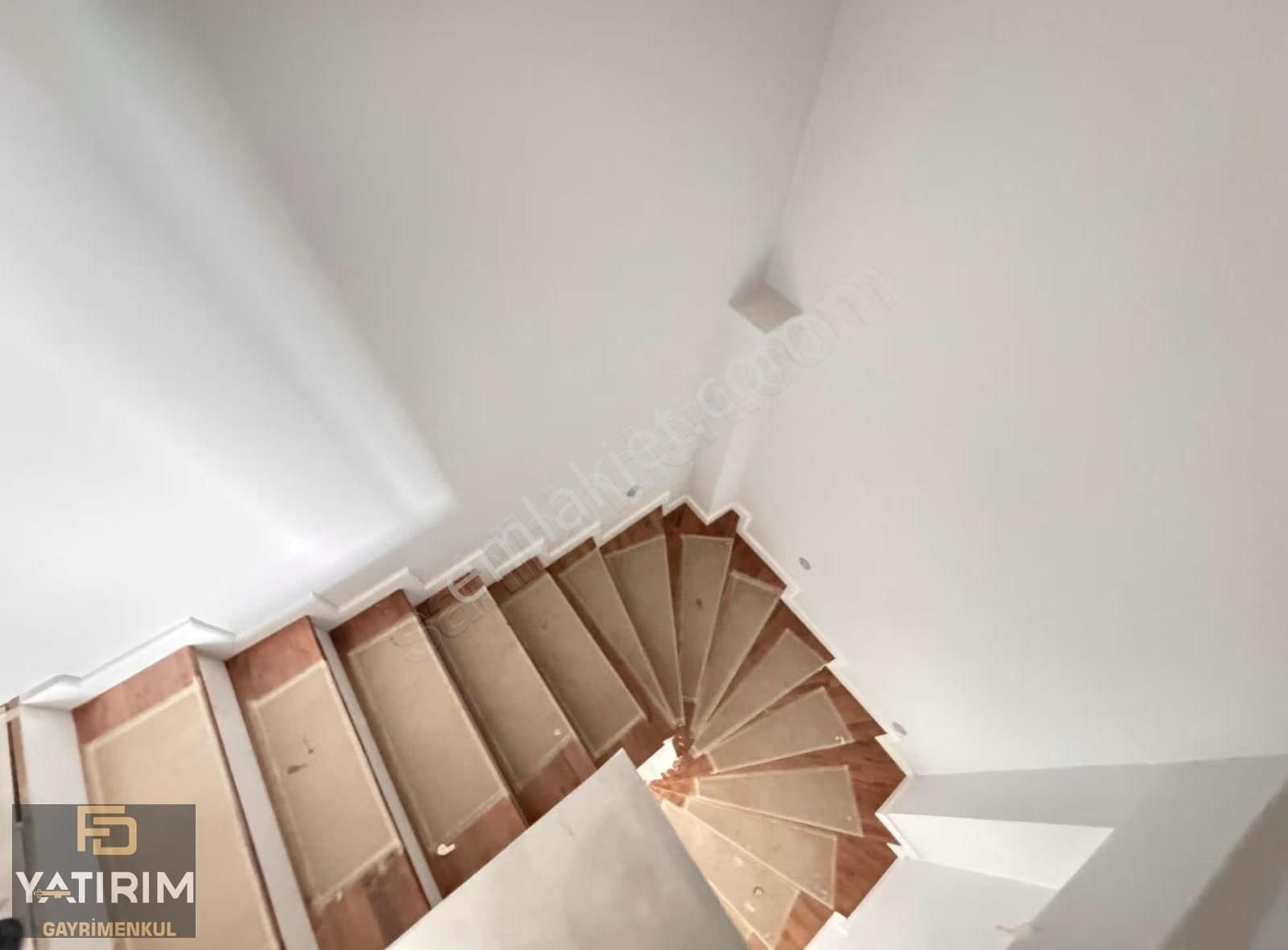 Bayramoğlu Merkezde Deniz Manzaralı 4+1 200 M2 Asansörlü Dubleks - Görsel 23