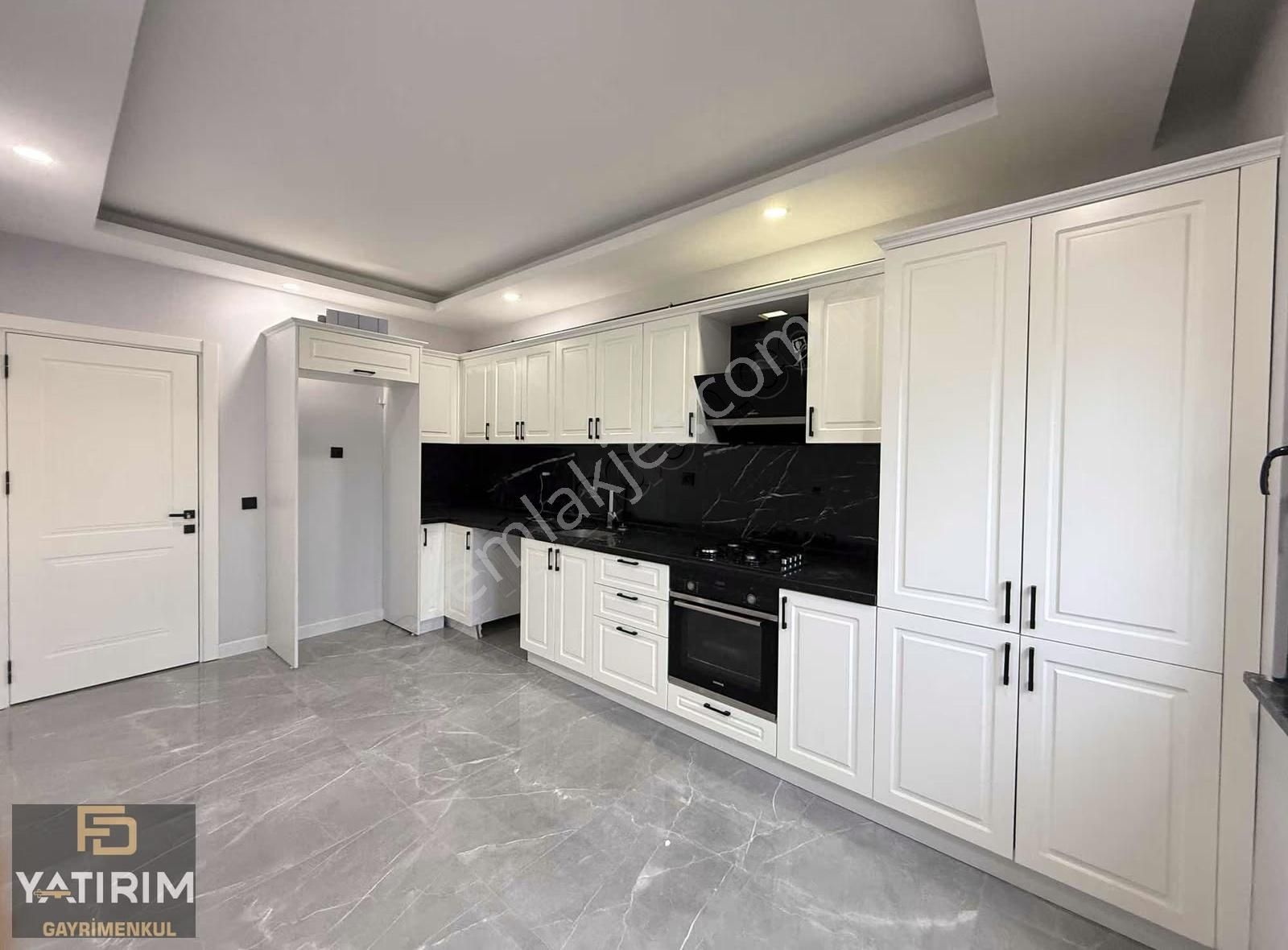 Cami Mahallesi Butik Site İçi Asansörlü 3+1 200 M2 Lüx Dubleks