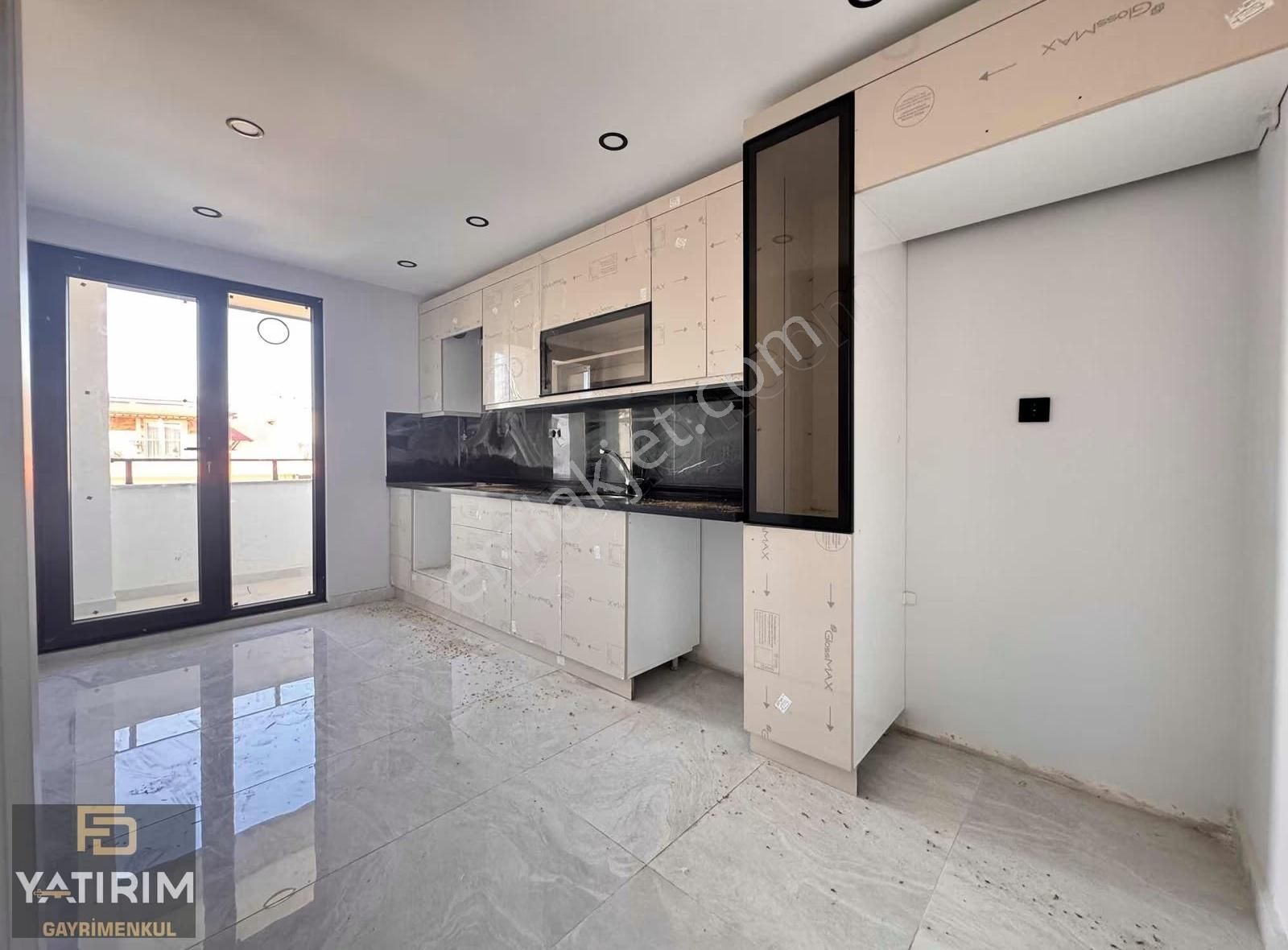 Bağlarbaşı Mah İstasyon Cad Yakını 2+1 95 M2 En Üst Kat Daire