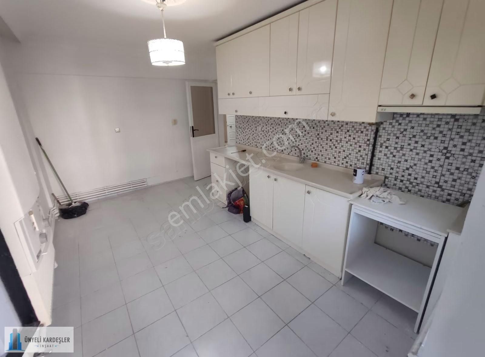 Ünyeli Kardeşler Gayrimenkulden Gerzele Mah. De Kiralik 3+1 - Görsel 4