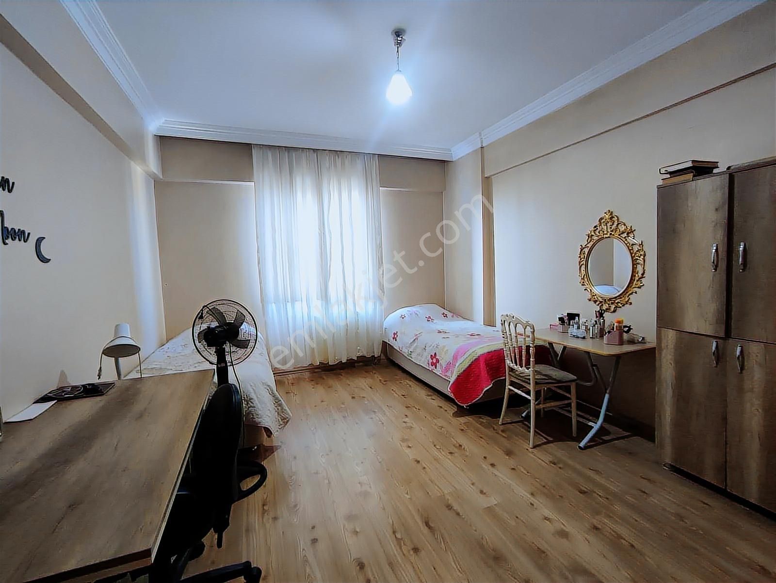 Karataş 3+1 1 Bölgede Tramvayın Yanı Başı.... - Görsel 2