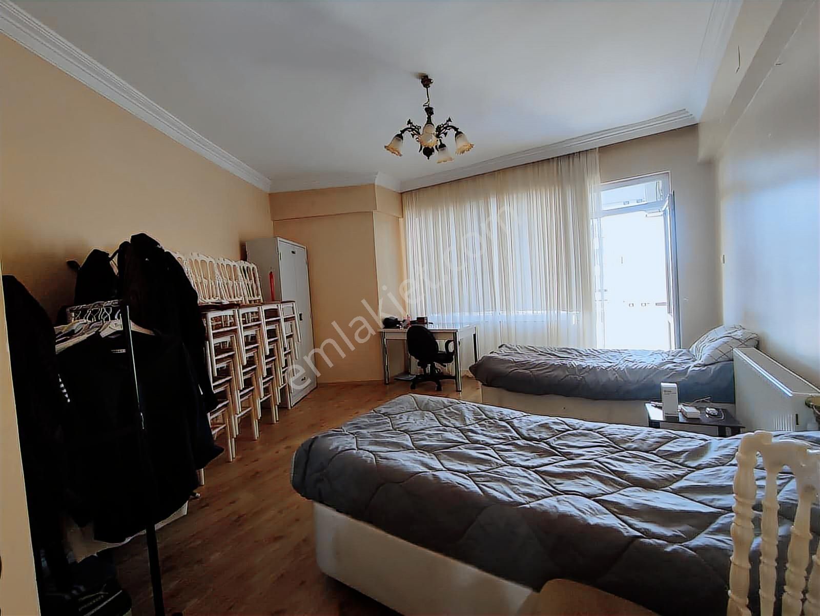 Karataş 3+1 1 Bölgede Tramvayın Yanı Başı.... - Görsel 8