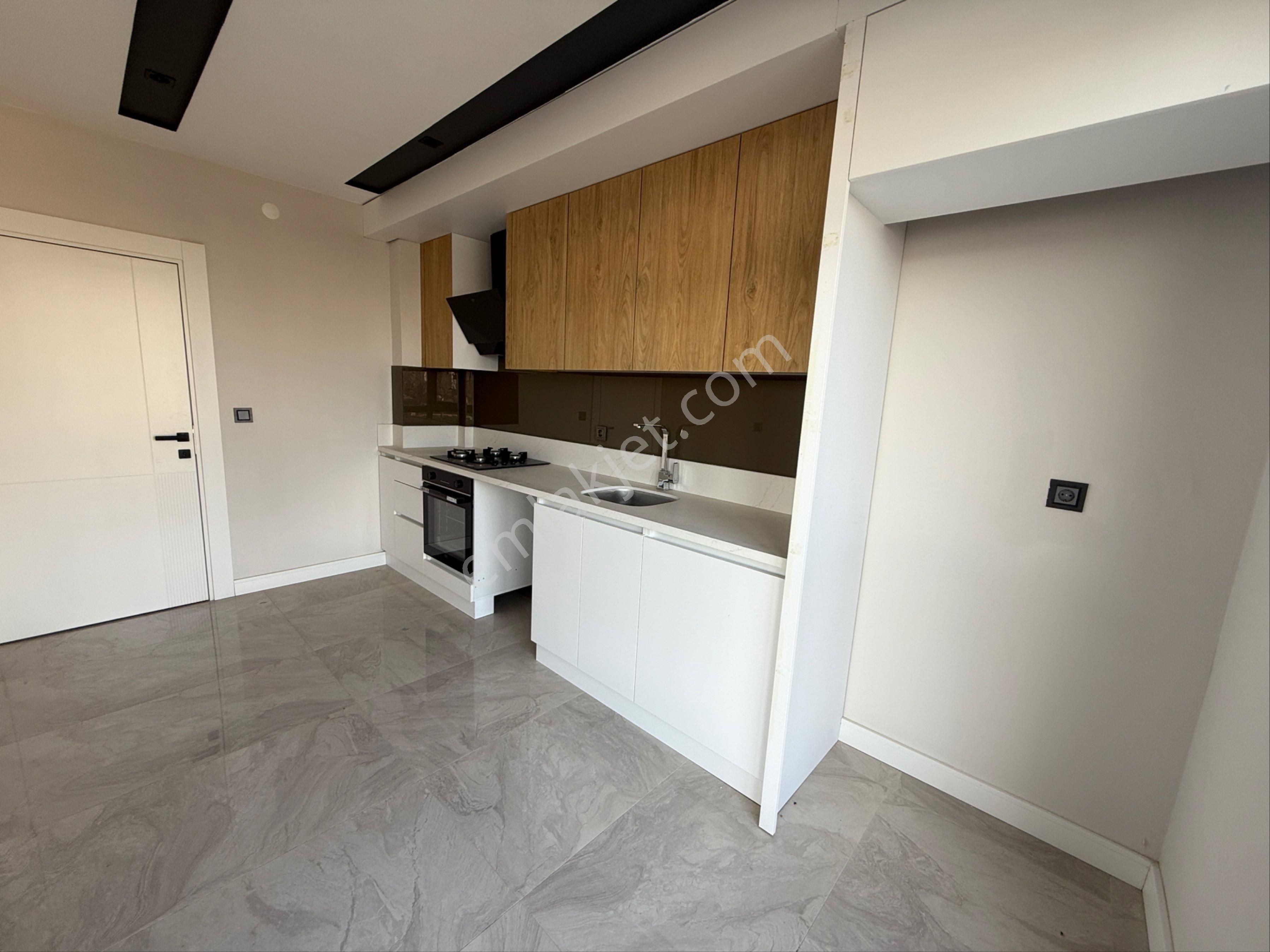 Varsakta Merkezi Konumda Kiralık 2+1 Daire - Görsel 4