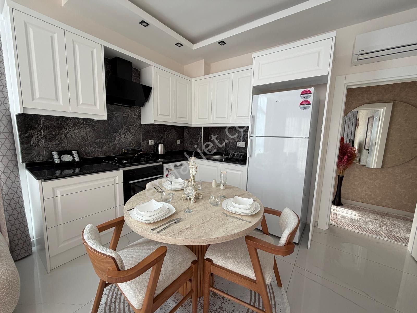 Alanya’da Şık 1+1 Daire - Prestijli Oba Bölgesi - Görsel 3