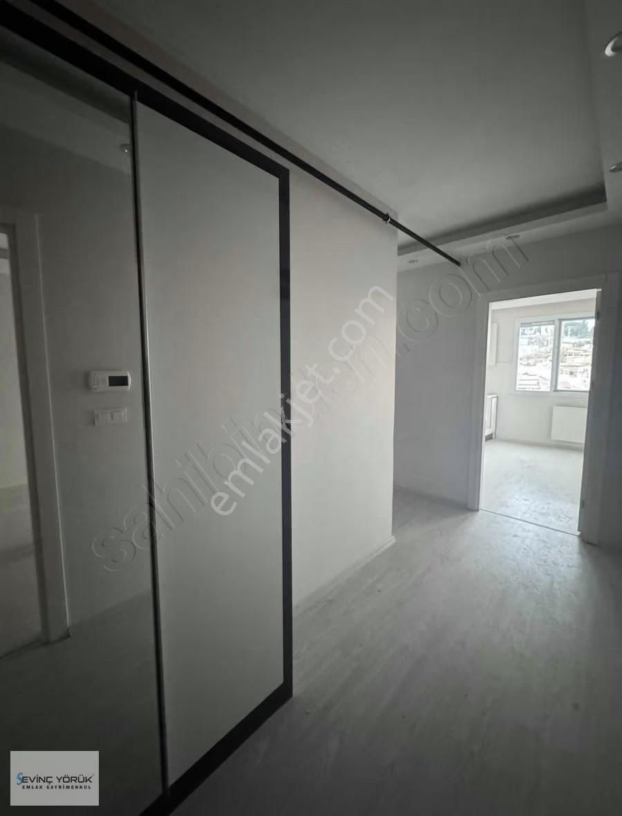 Menemen Merkezde Site İçinde Lüks 2+1 Kiralık Daire - Görsel 2